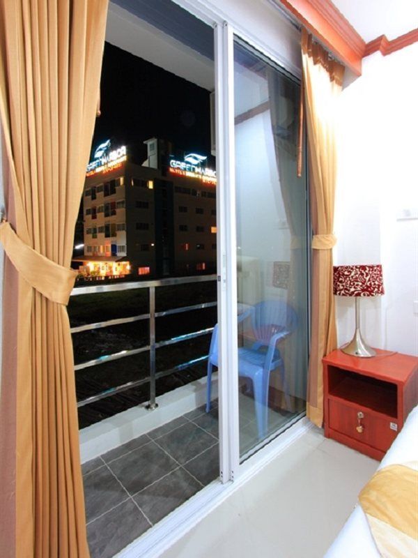 Phusita House 2 Hotel Patong Exterior foto